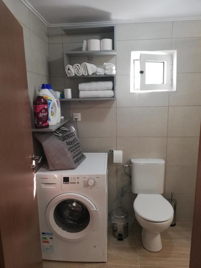 Small With Yard Apartamento *